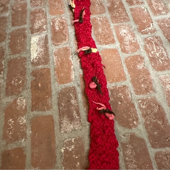 Handmade hand knit red extra long cozy scarf - Picture 11 of 16
